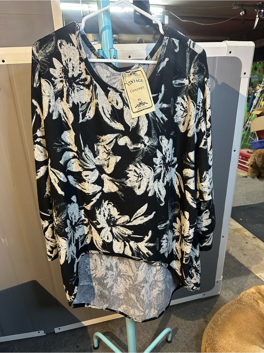 Vintage Concept Black & Cream Floral Tunic Top